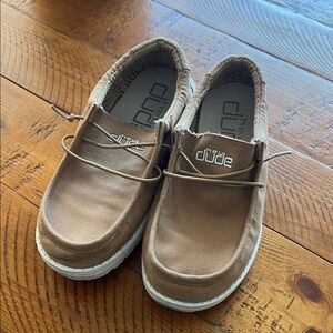 Hey Dude Men's Tan Loafers
